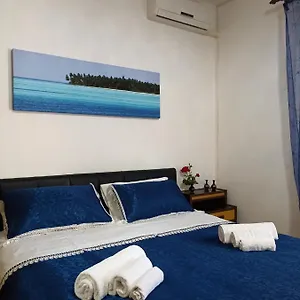 https://apartments-villa-laura.pula-hotels.org