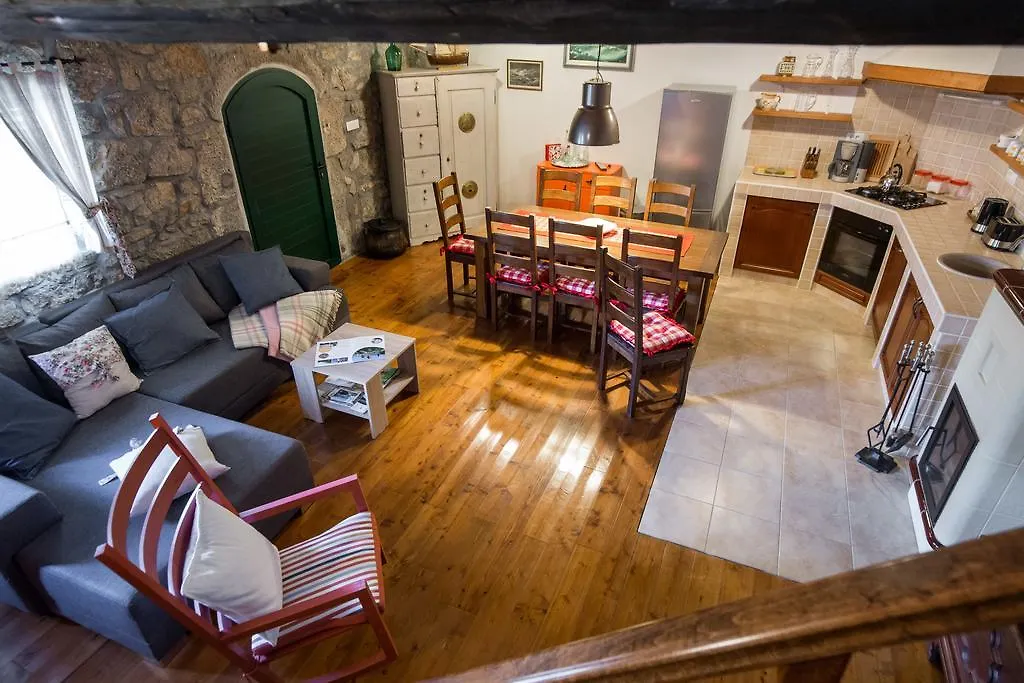Captain'S Villa With Swimming Pool Jurdani