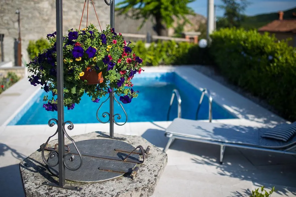 Captain'S Villa With Swimming Pool Jurdani
