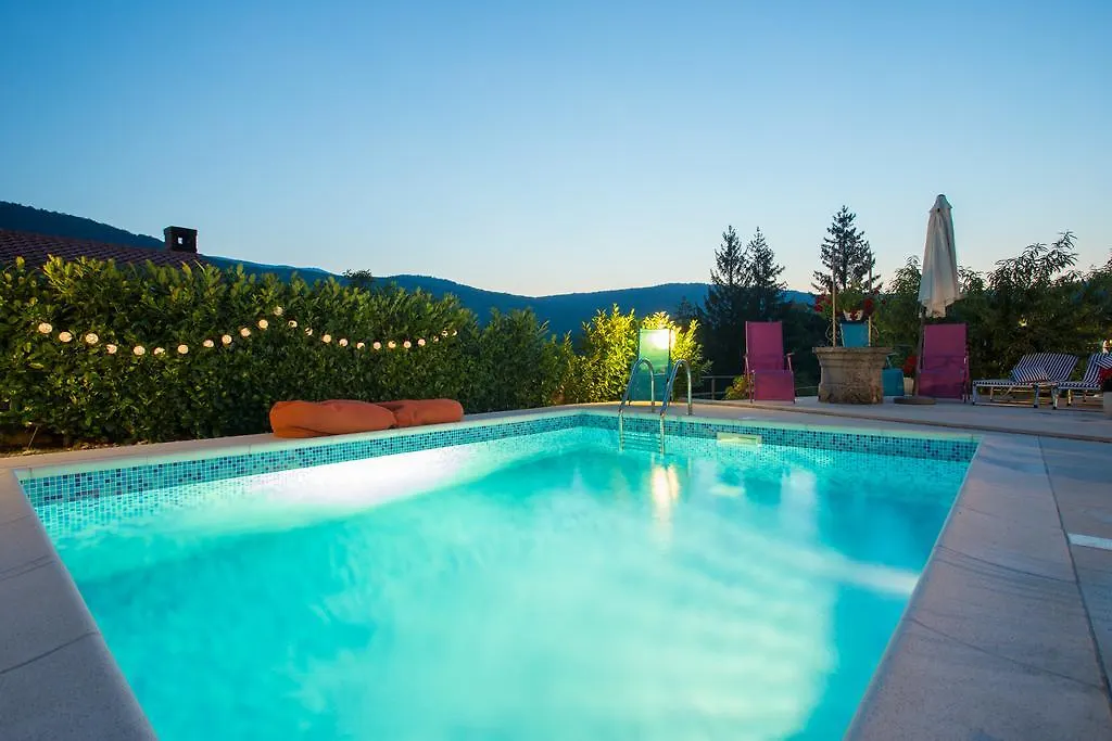 Captain'S Villa With Swimming Pool Jurdani